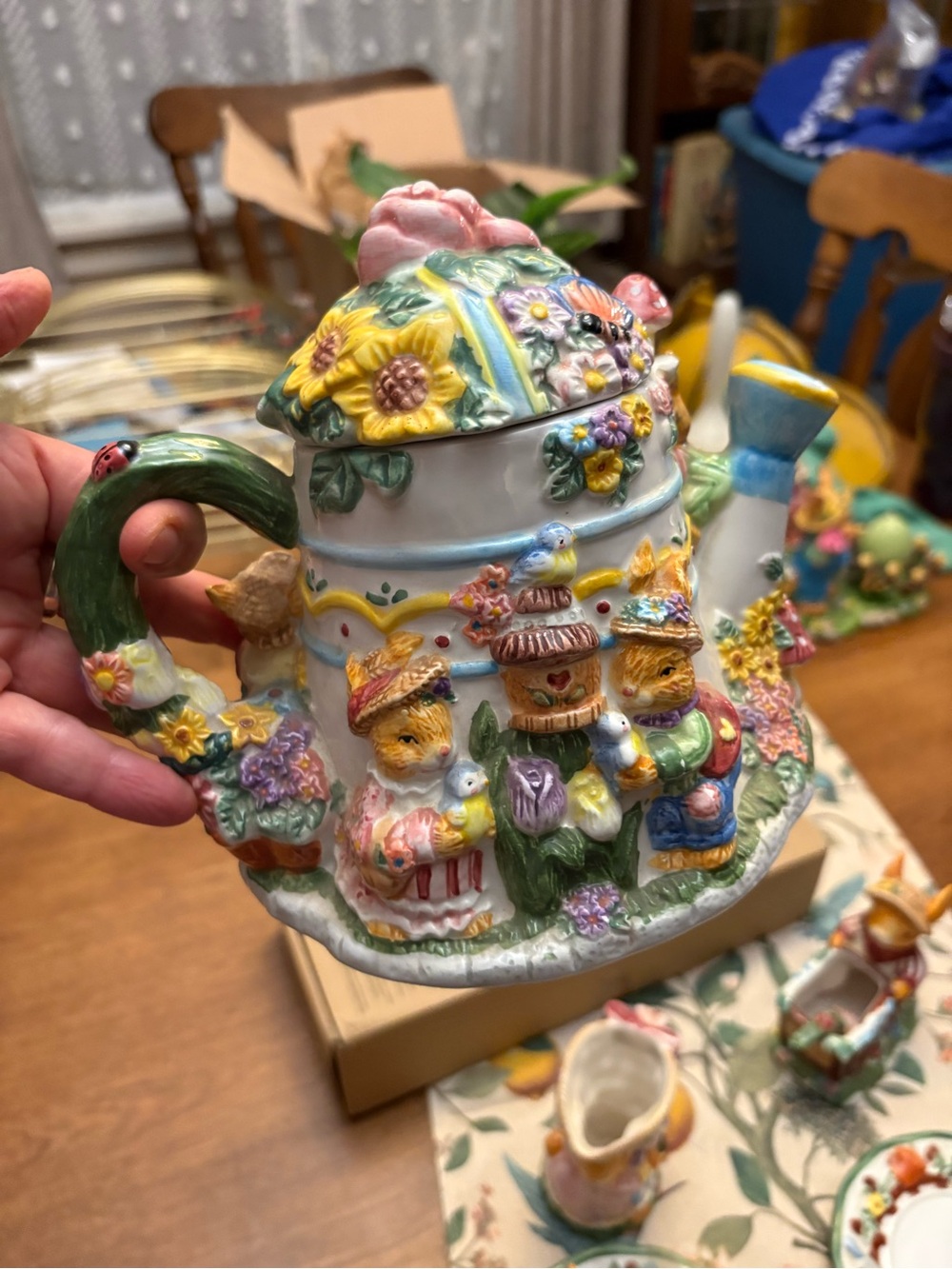 Mercuries Springtime Tea Set - Picture 5 of 11